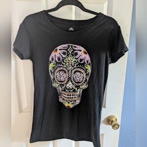 Black Skull Graphic Tee